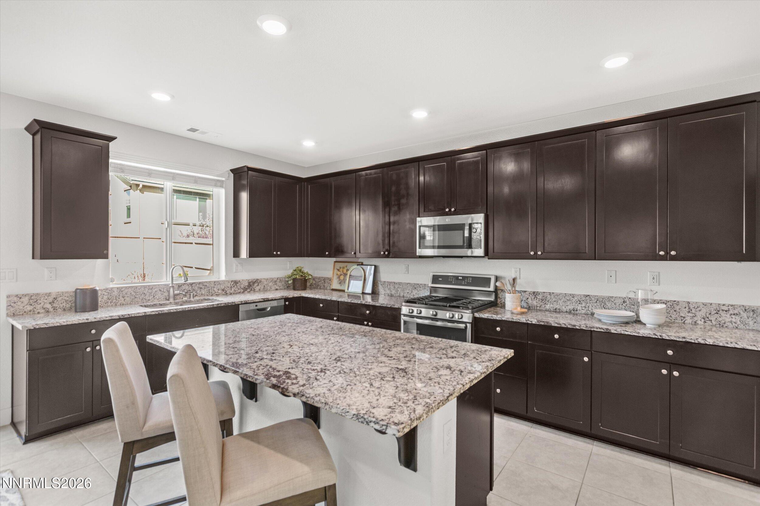 9733 Quartette Drive Reno, NV 89521 - Photo 7 of 54 07-0Y7A4095