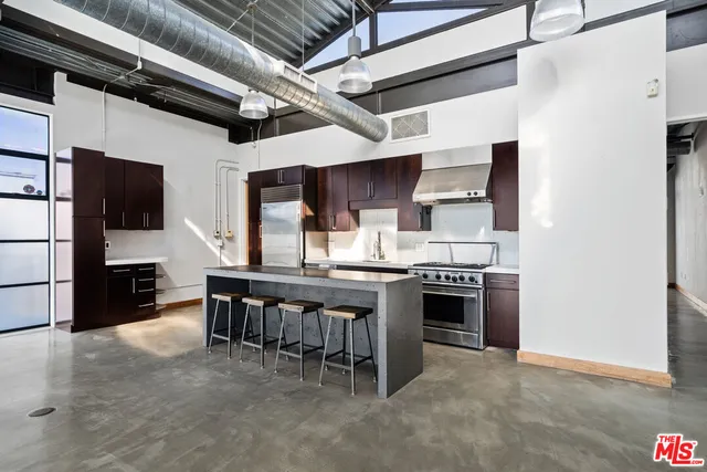 $5,775 | 1534 17th Street, Unit 204, Santa Monica, CA 90404