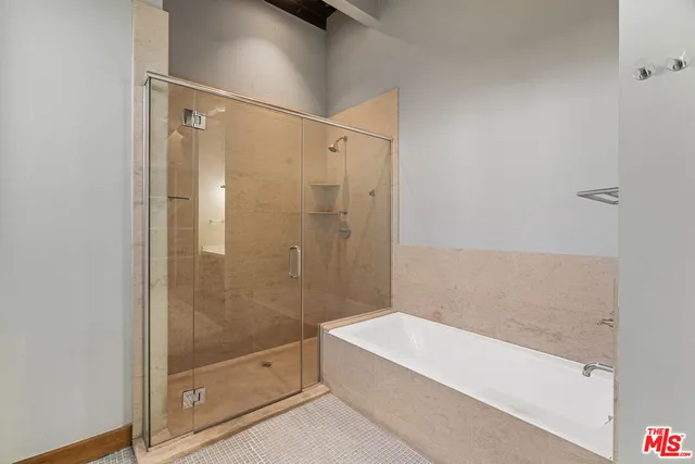 $5,775 | 1534 17th Street, Unit 204, Santa Monica, CA 90404