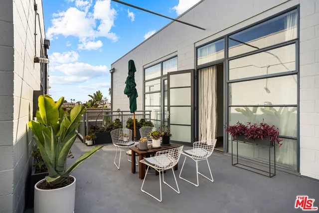 $5,775 | 1534 17th Street, Unit 204, Santa Monica, CA 90404