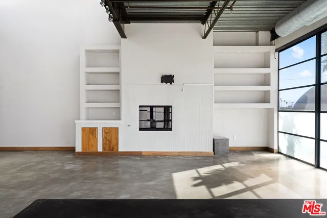 $5,775 | 1534 17th Street, Unit 204, Santa Monica, CA 90404