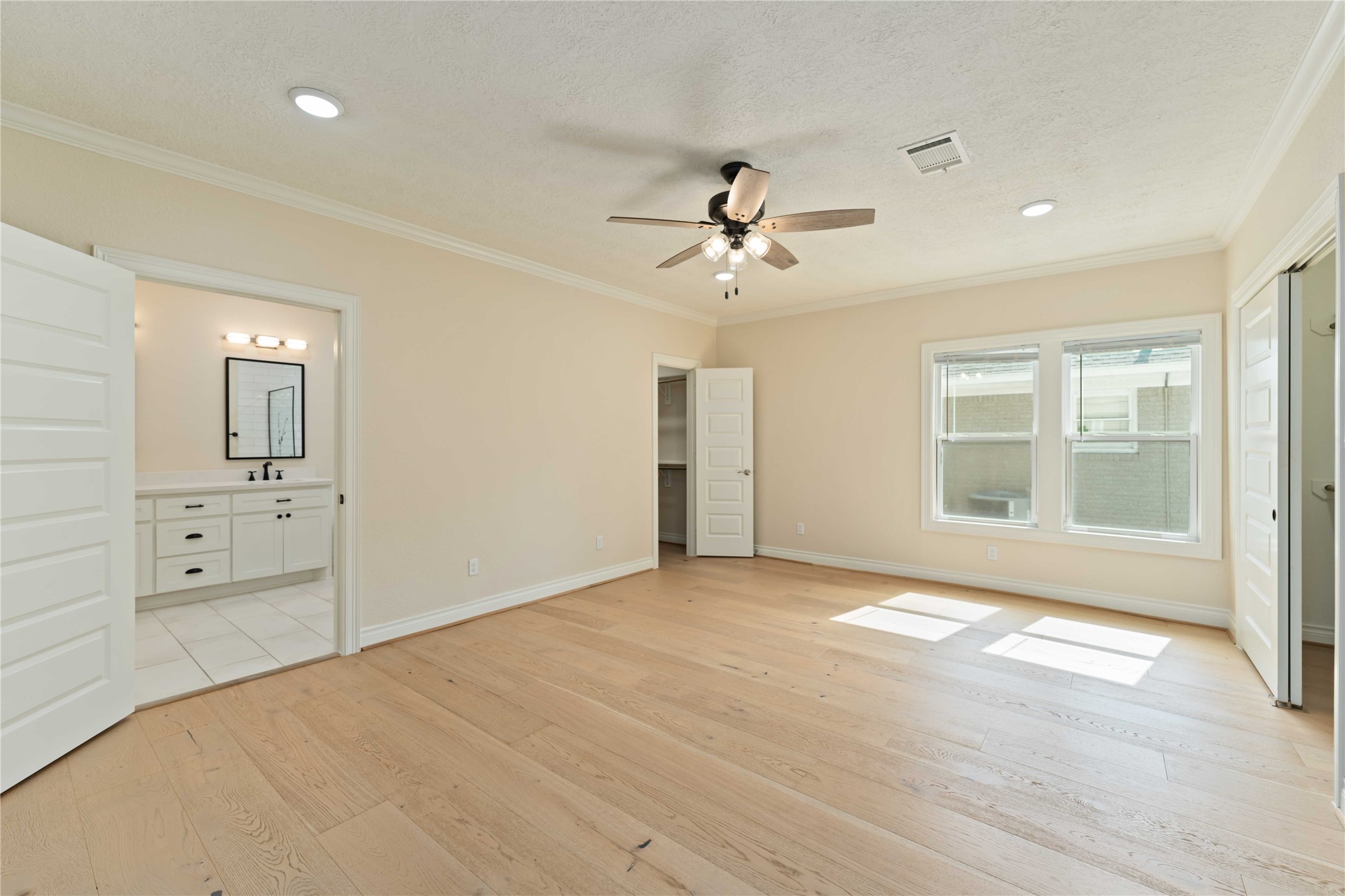 2631 Persa Street Houston, TX 77098 - Photo 7 of 25 a view of an empty room with a window