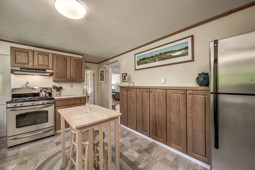387 Davis Road Bedford, MA 01730 - Photo 3 of 21 Gallery Image 3
