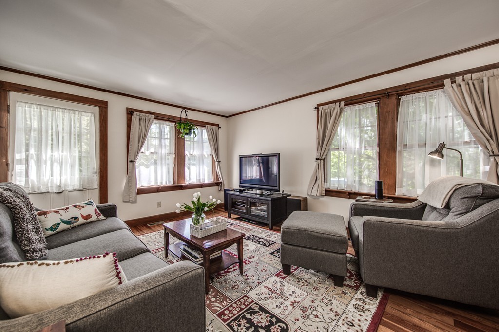 387 Davis Road Bedford, MA 01730 - Photo 10 of 21 Gallery Image 10