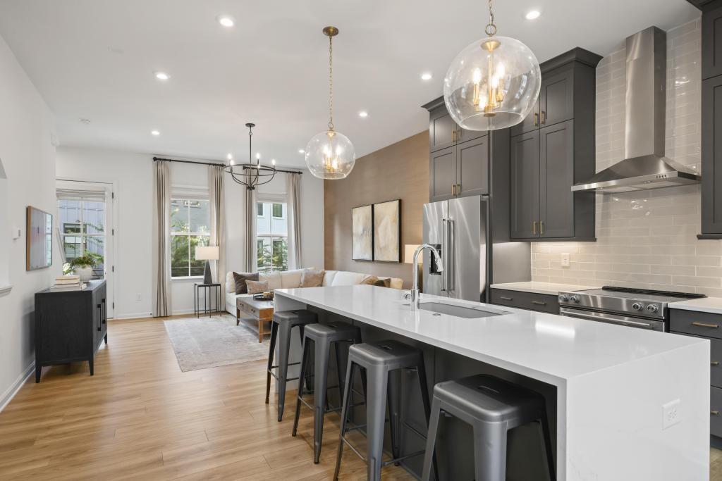 121 Chestnut Circle Atlanta, GA 30342 - Photo 16 of 51