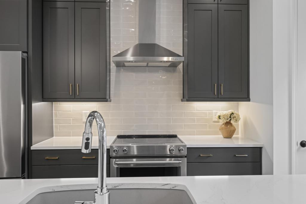 121 Chestnut Circle Atlanta, GA 30342 - Photo 19 of 51