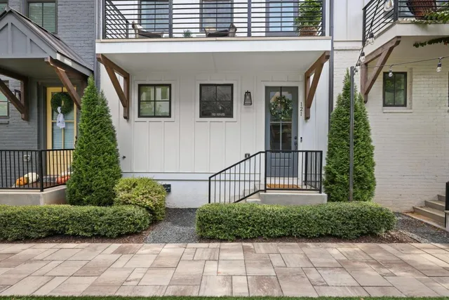 $3,700 | 121 Chestnut Circle, Atlanta, GA 30342