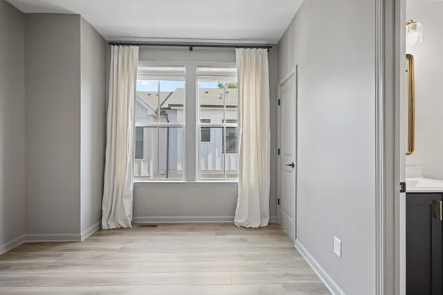 $3,700 | 121 Chestnut Circle, Atlanta, GA 30342