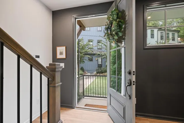 $3,700 | 121 Chestnut Circle, Atlanta, GA 30342