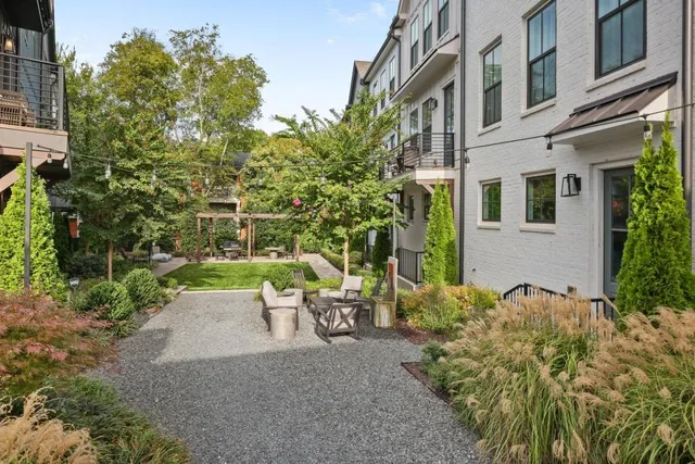 $3,700 | 121 Chestnut Circle, Atlanta, GA 30342