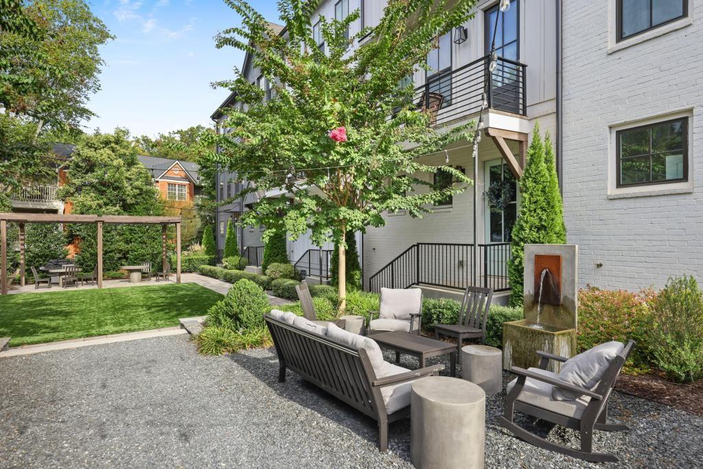 121 Chestnut Circle Atlanta, GA 30342 - Photo 43 of 51