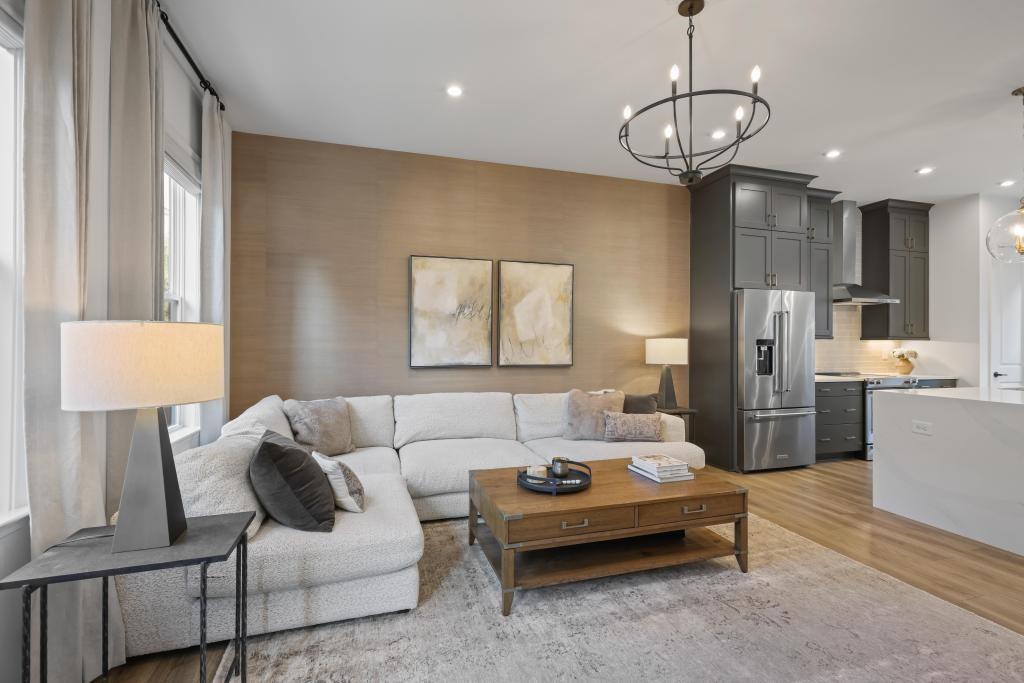 121 Chestnut Circle Atlanta, GA 30342 - Photo 8 of 51