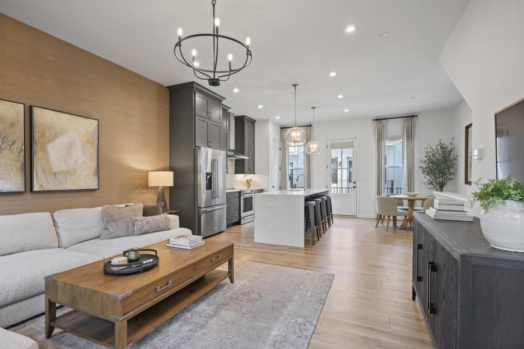 121 Chestnut Circle Atlanta, GA 30342 - Photo 9 of 51