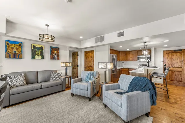 $1,070,000 | 75 Arling Center Court, Unit 311, Donnelly, ID 83615