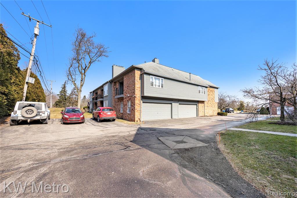 1695 Huntington Park, Unit D Rochester Hills, MI 48309 - Photo 24 of 24
