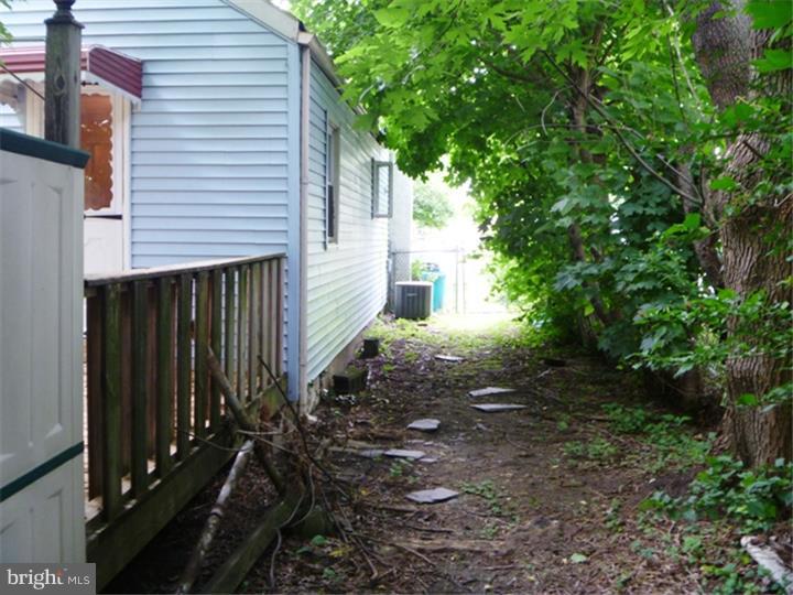 207 North Forklanding Road Maple Shade, NJ 08052 - Photo 16 of 16 Exterior Side