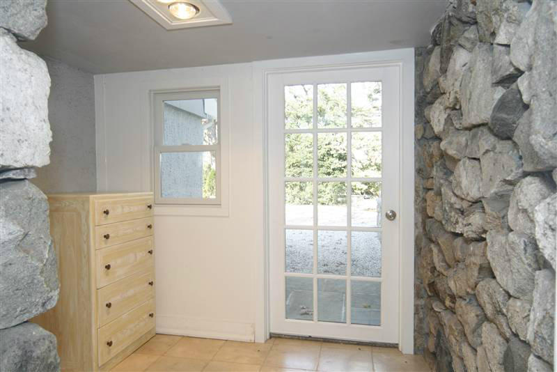 9 Contentment Island Road Darien, CT 06820 - Photo 38 of 38 walk in closet with window