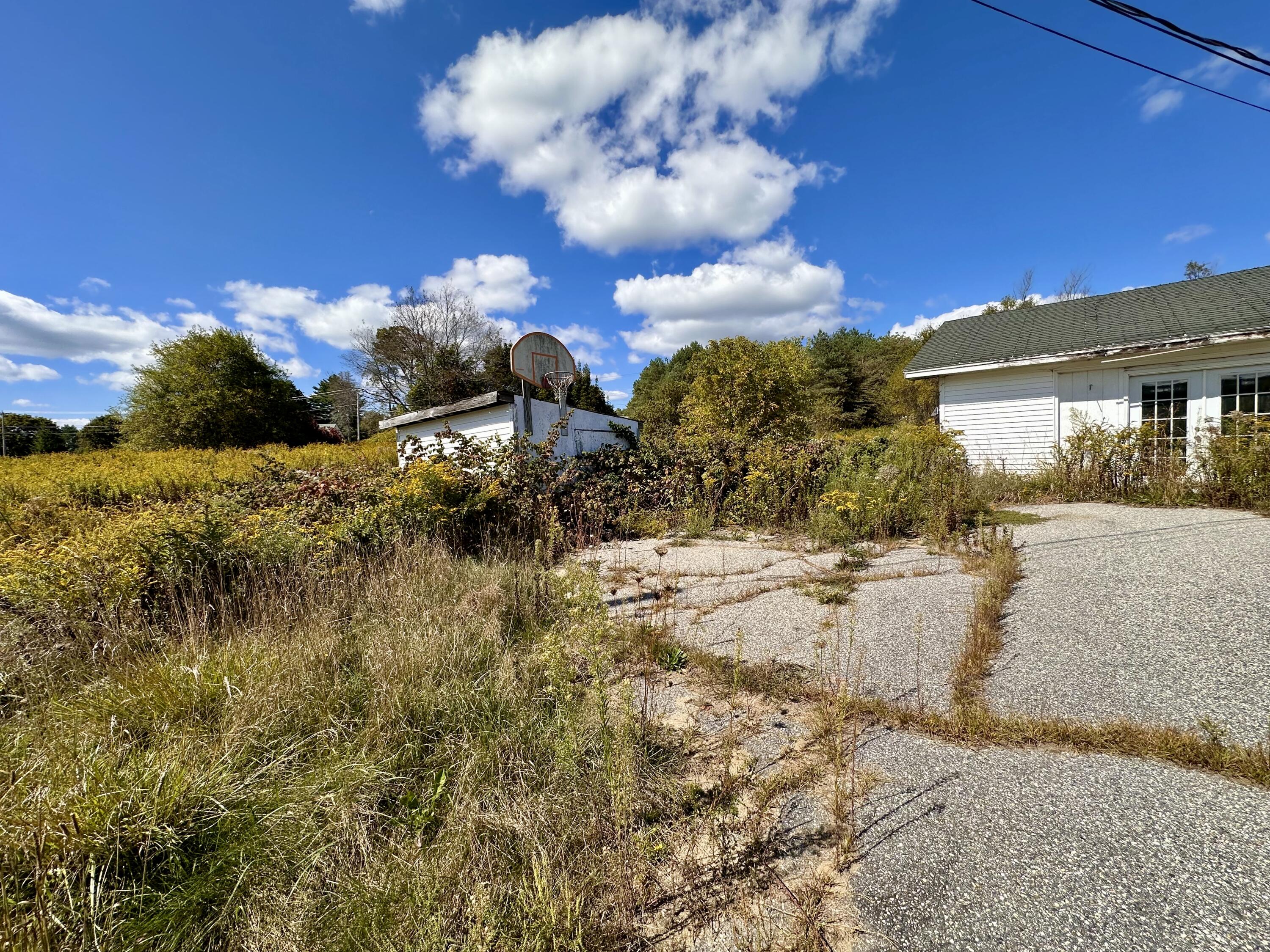664 Gardiner Road Wales, ME 04280 - Photo 3 of 10 IMG_5891