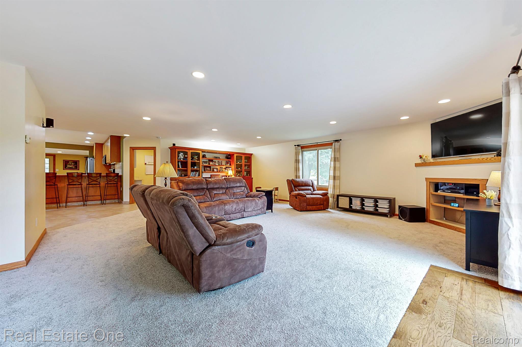 7448 Sharp Road Swartz Creek, MI 48473 - Photo 24 of 49 Great Room for entertaining off kitchen