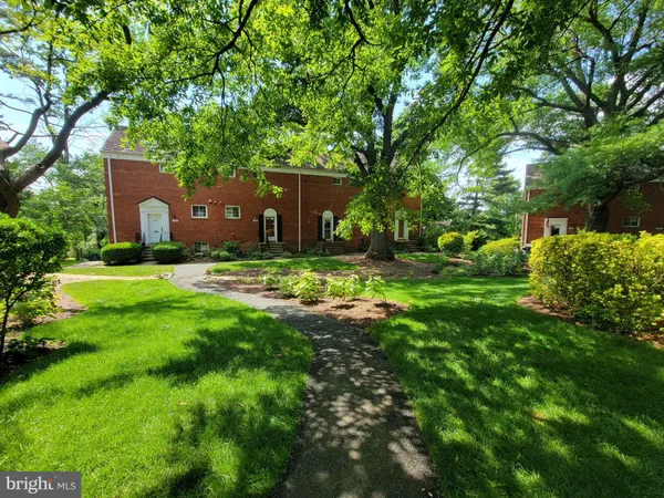 $2,550 | 3472 Gunston Road, Unit 723, Alexandria, VA 22302