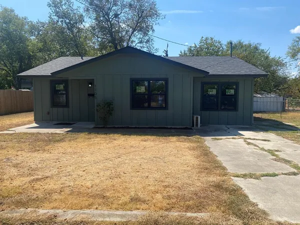 $159,900 | 1105 9th Street, Brownwood, TX 76801