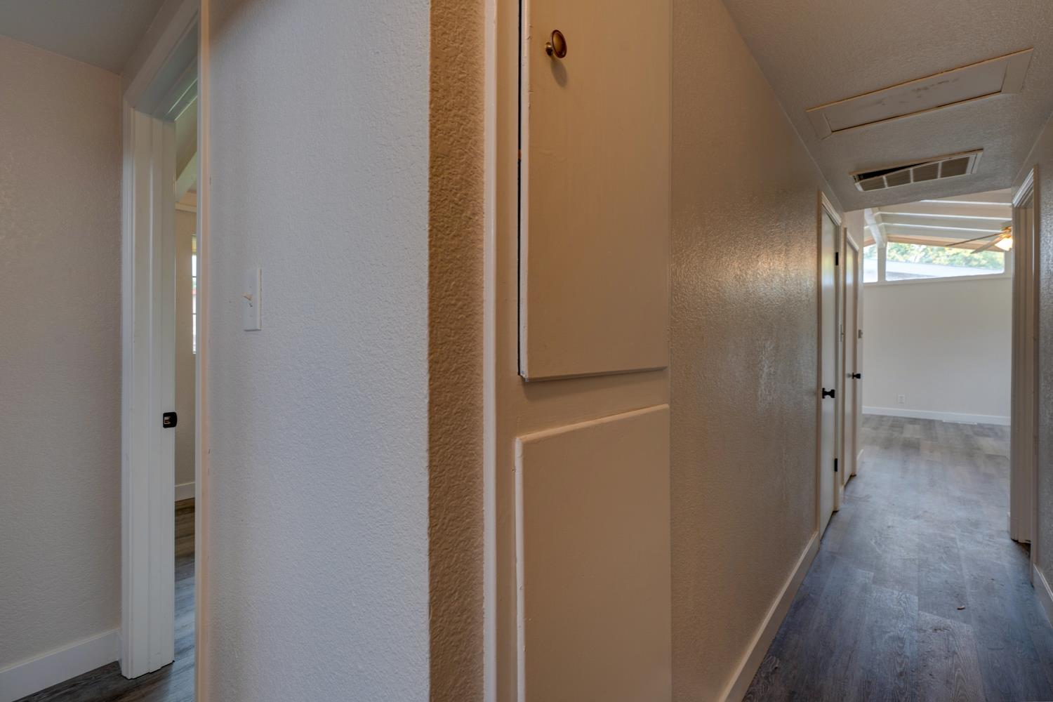 2310 Linden Street Atwater, CA 95301 - Photo 19 of 32 a view of hallway with hallway