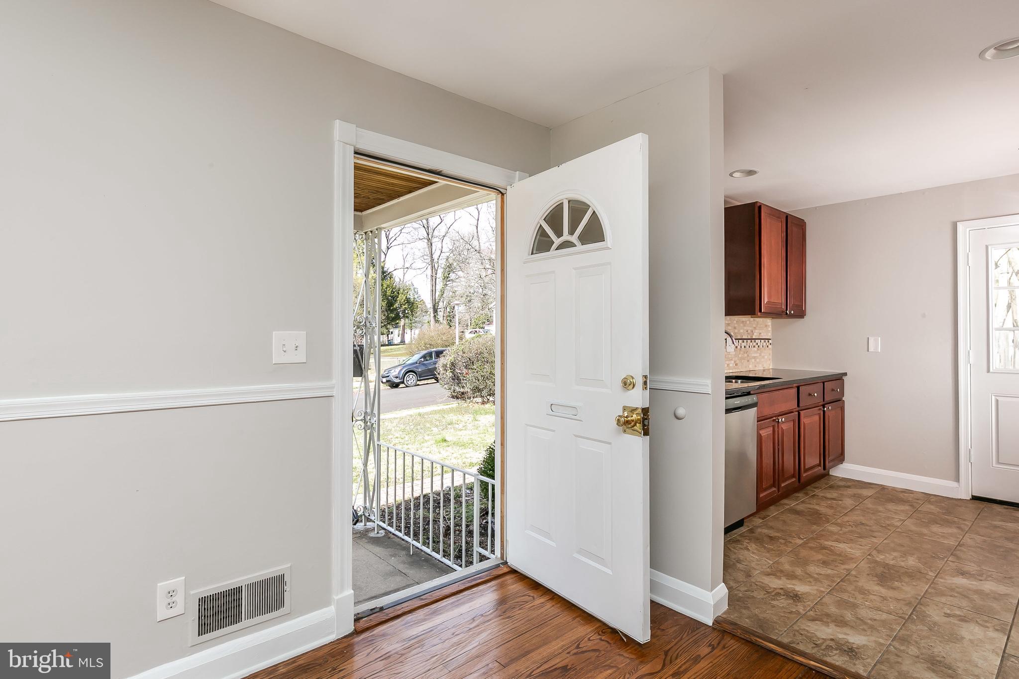 5617 Pilgrim Road Baltimore, MD 21214 - Photo 4 of 29 Gallery Image 4