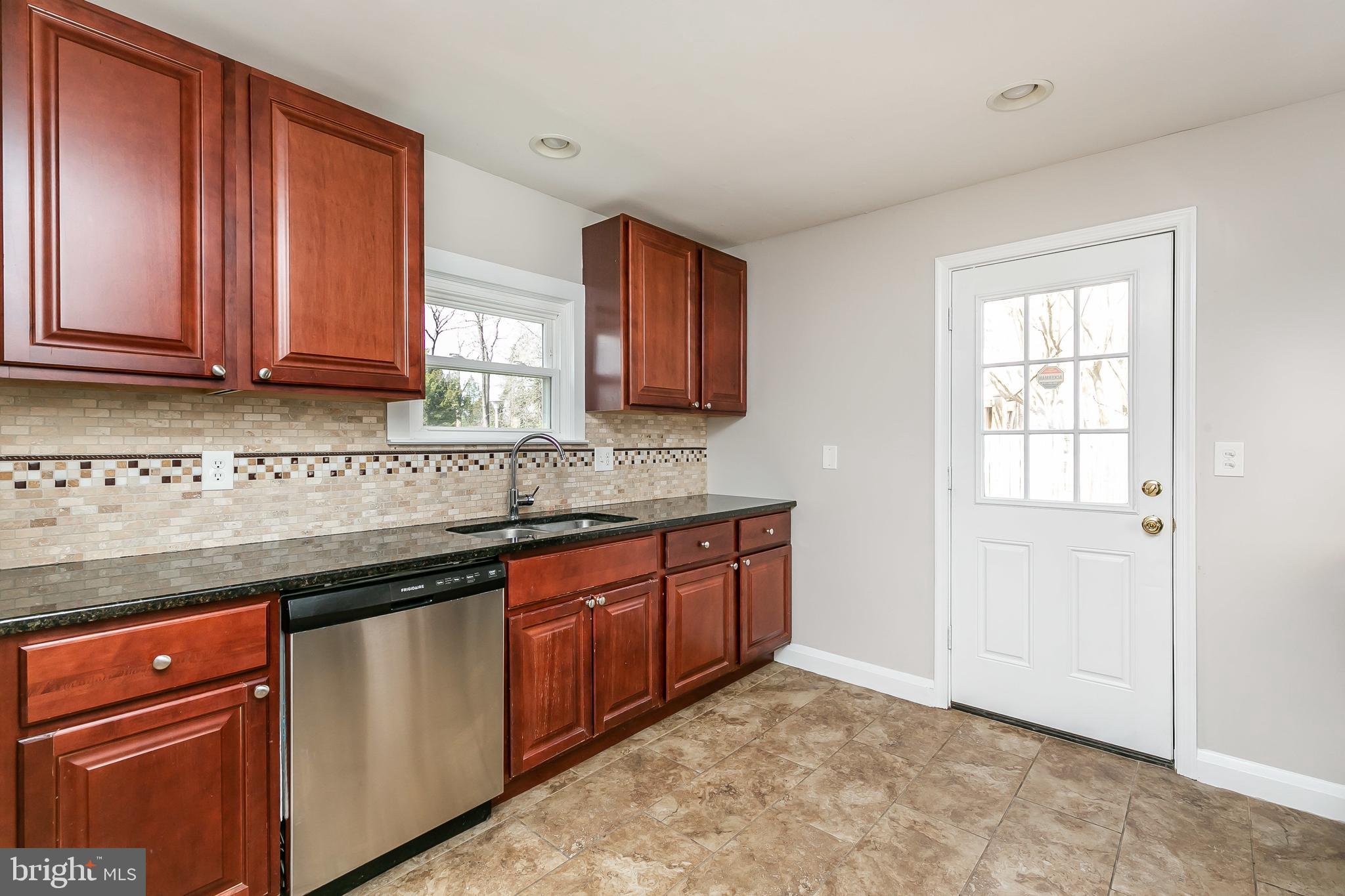 5617 Pilgrim Road Baltimore, MD 21214 - Photo 9 of 29 Gallery Image 9