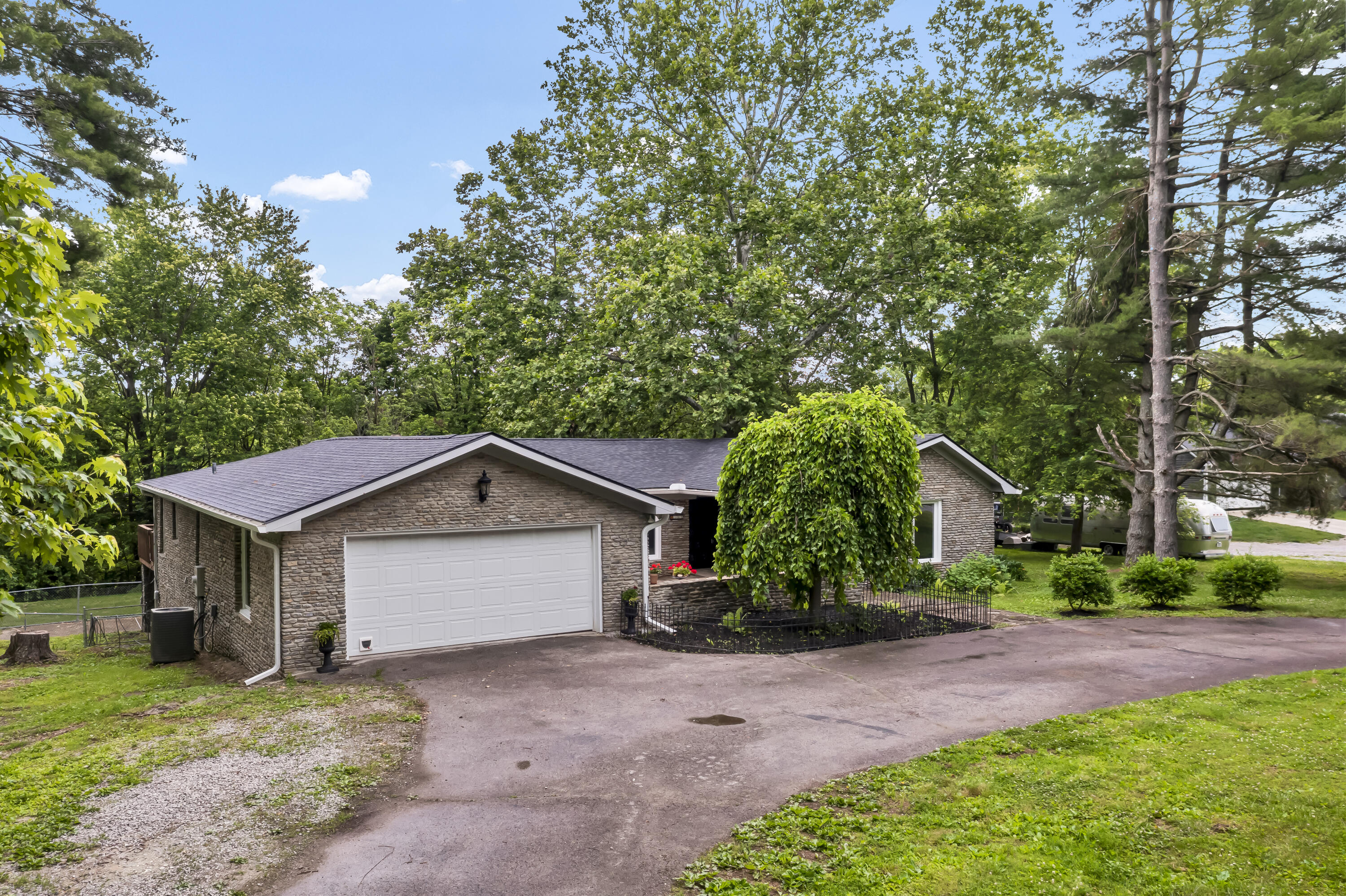 399 Stone Crest Road Winchester, KY 40391 - Photo 4 of 65 DJI_0389