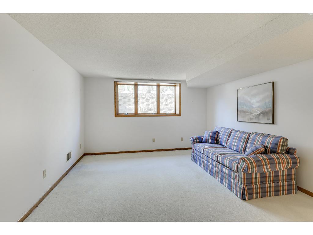 5429 Cumberland Road Minneapolis, MN 55410 - Photo 15 of 18 Gallery Image 15