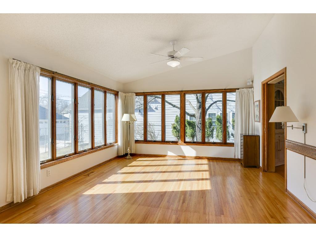 5429 Cumberland Road Minneapolis, MN 55410 - Photo 6 of 18 Gallery Image 6