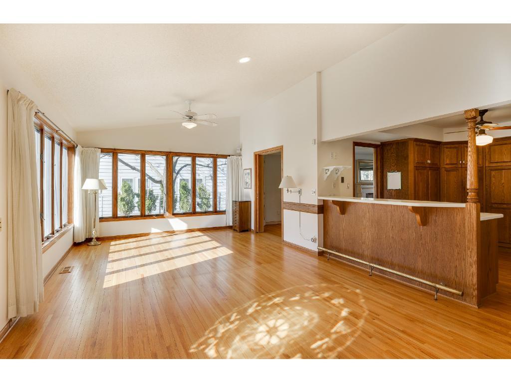 5429 Cumberland Road Minneapolis, MN 55410 - Photo 7 of 18 Gallery Image 7