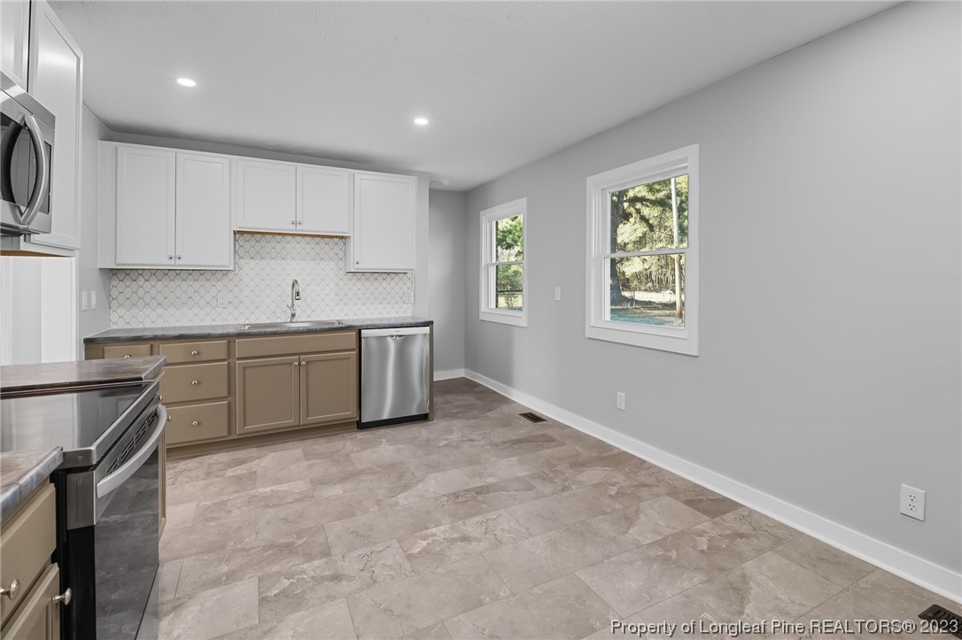 3365 James Dail Road Wade, NC 28395 - Photo 10 of 31 Gallery Image 10