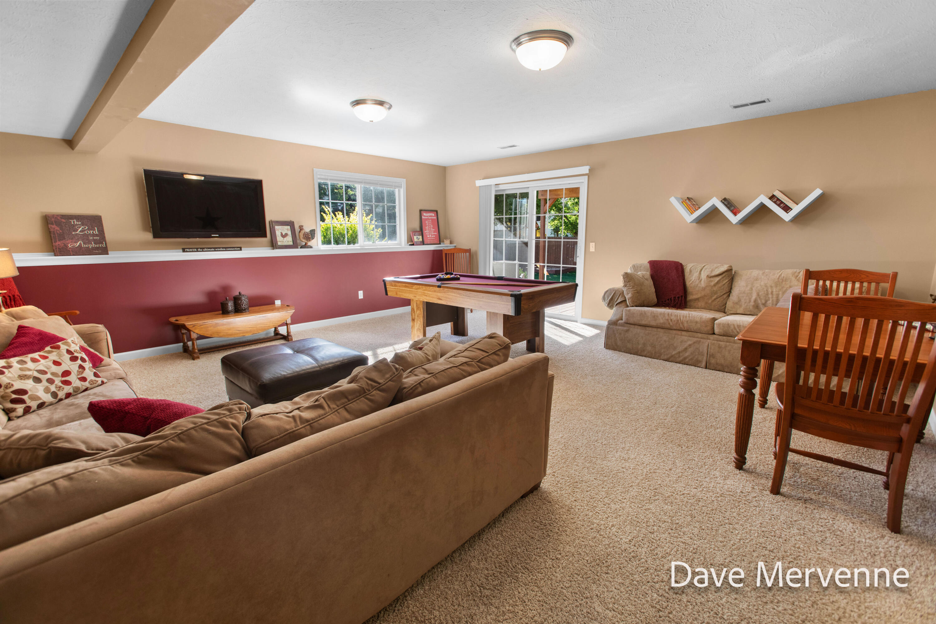 2508 WillowRidge Drive Jenison, MI 49428 - Photo 17 of 45 Family Room