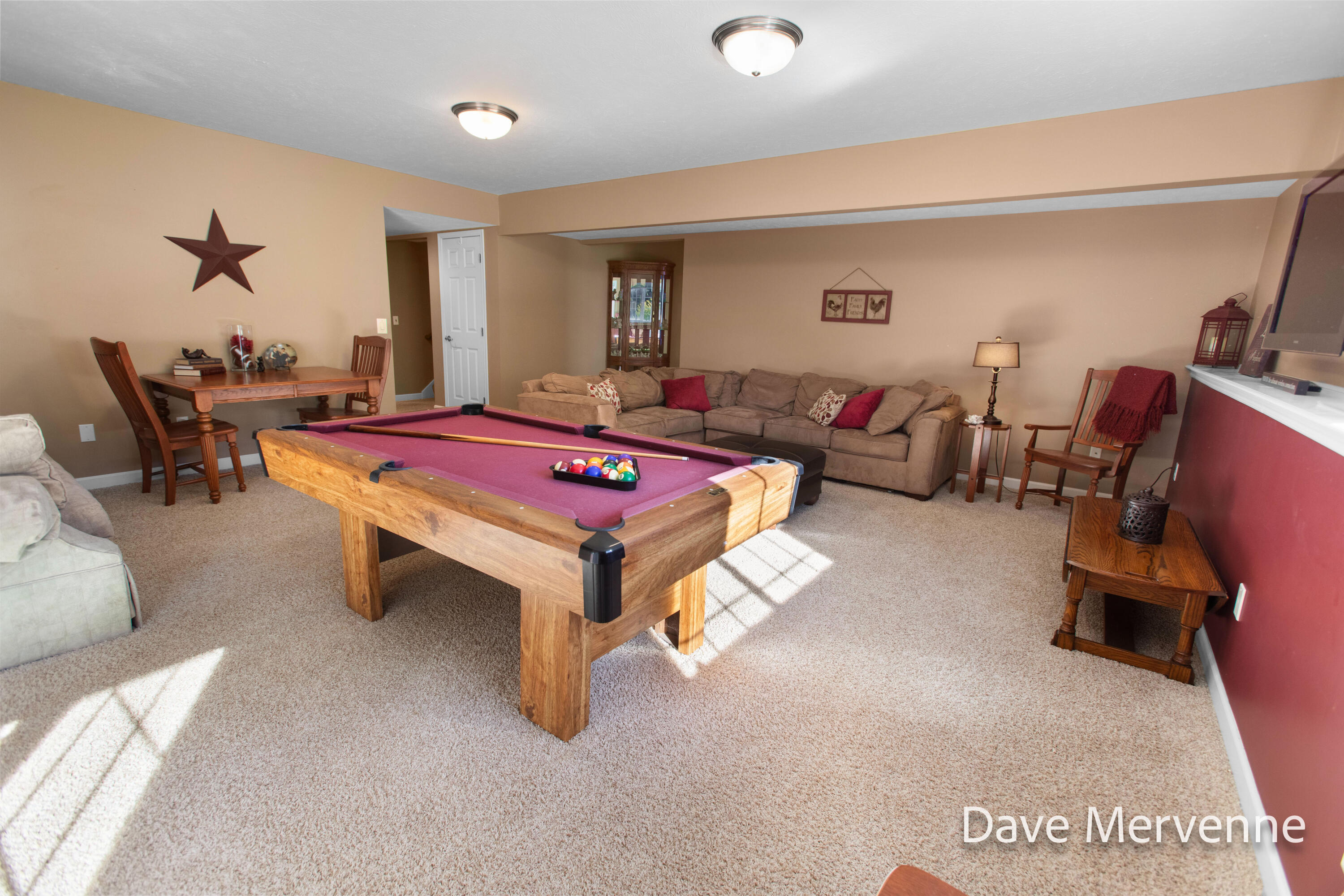 2508 WillowRidge Drive Jenison, MI 49428 - Photo 19 of 45 Family Room