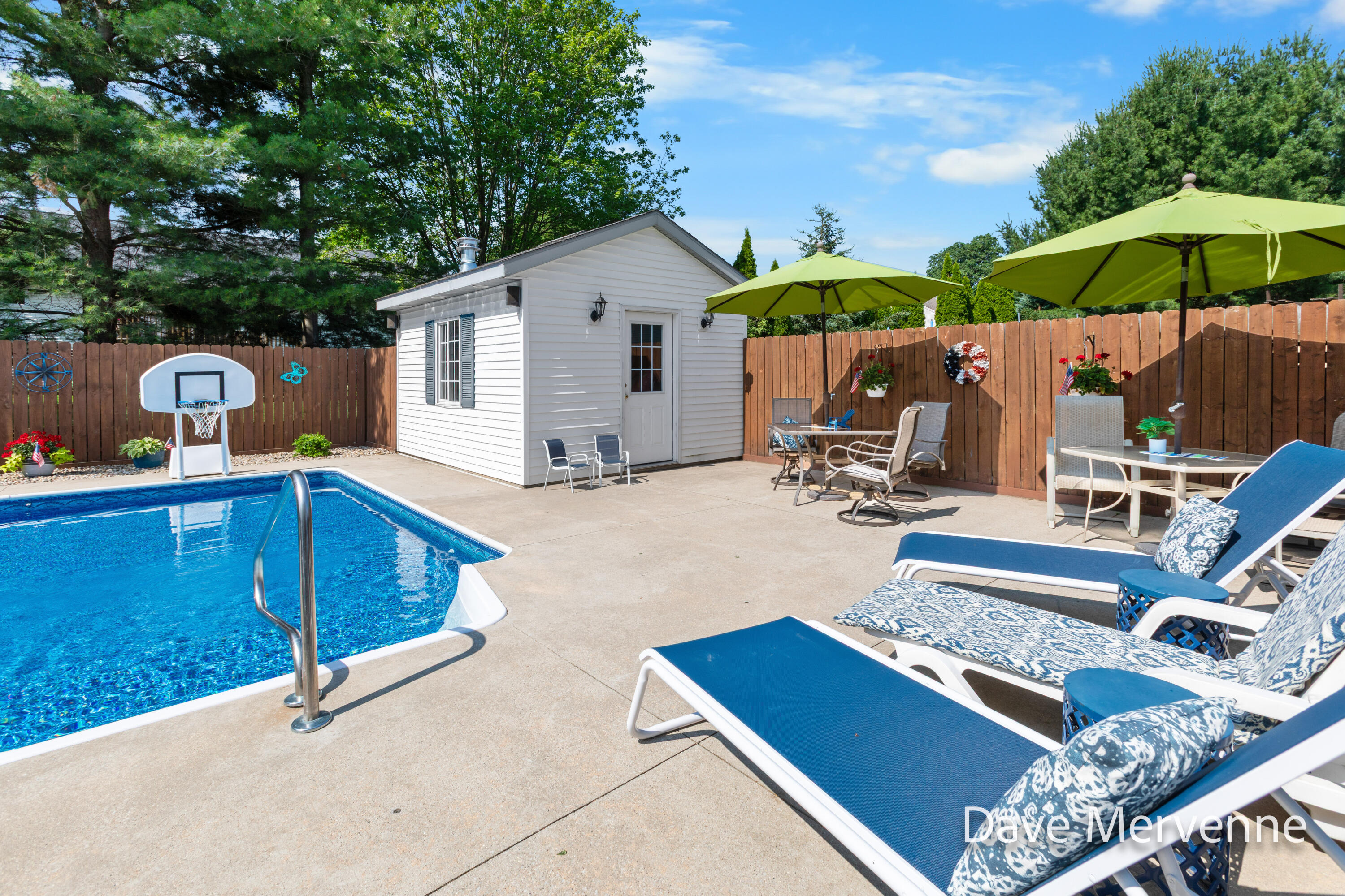 2508 WillowRidge Drive Jenison, MI 49428 - Photo 29 of 45 Pool