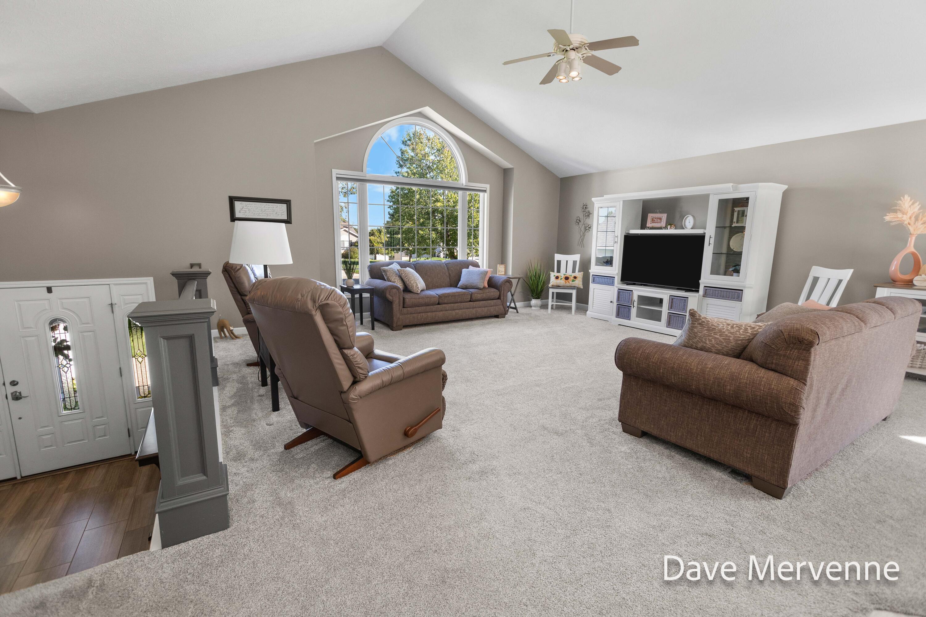 2508 WillowRidge Drive Jenison, MI 49428 - Photo 3 of 45 Living Room