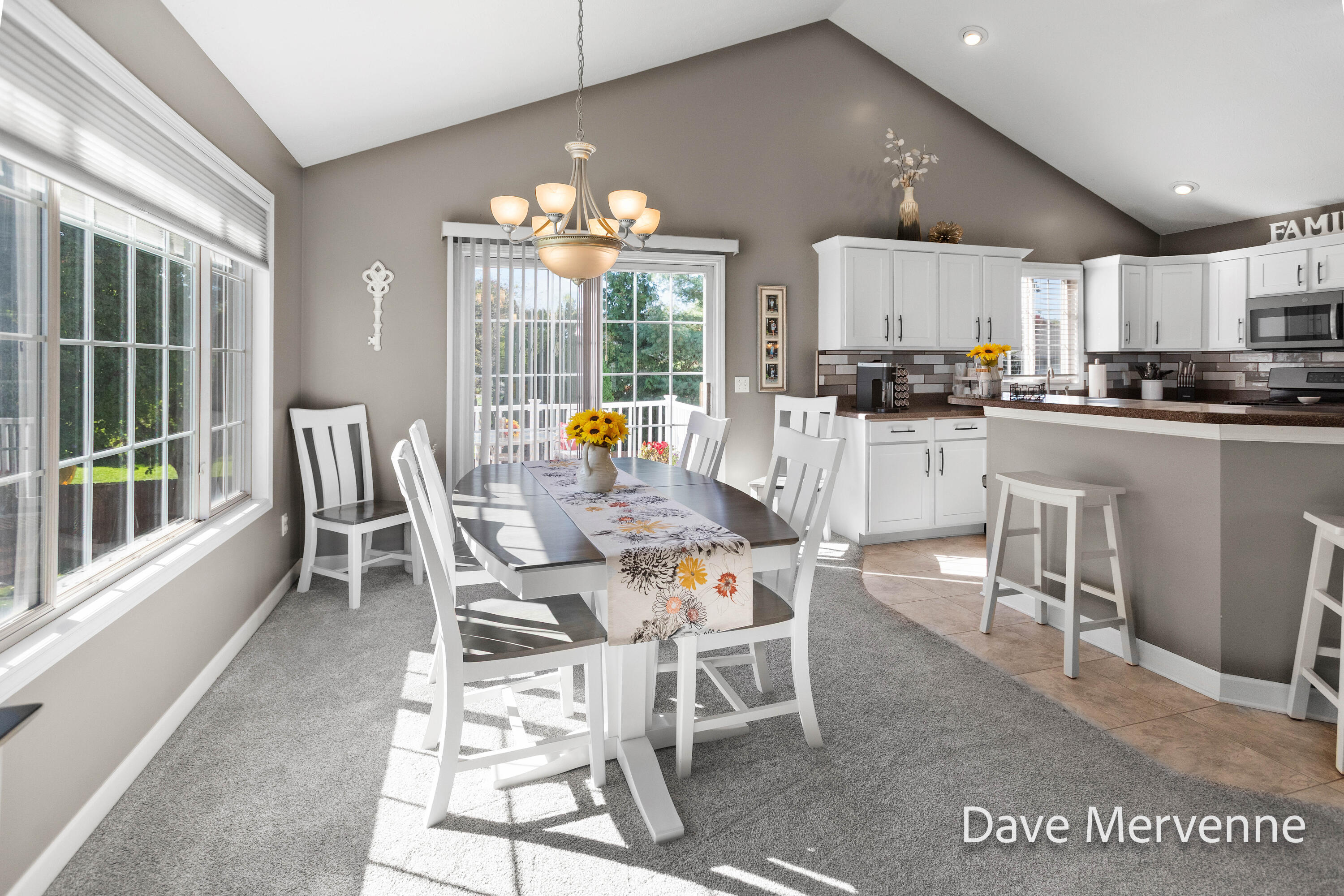 2508 WillowRidge Drive Jenison, MI 49428 - Photo 6 of 45 Dining Room