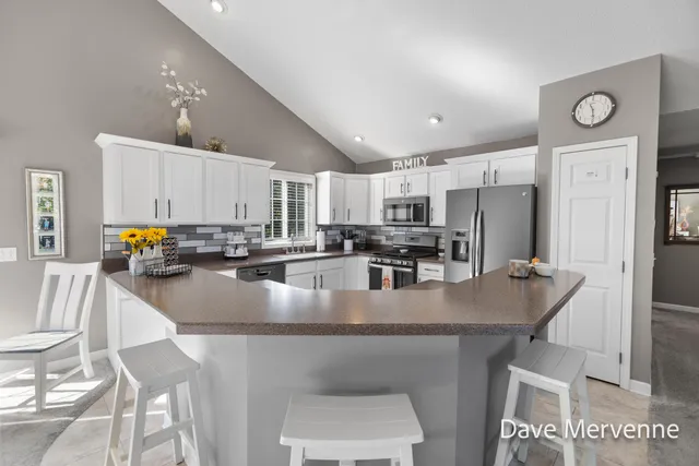 $481,000 | 2508 WillowRidge Drive, Jenison, MI 49428