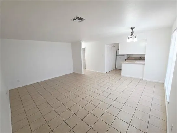 $1,250 | 3404 Clearview Parkway, Unit B, Metairie, LA 70006