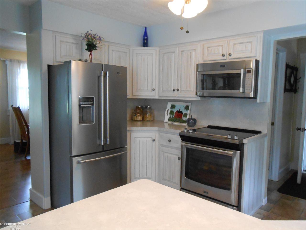 14981 Pine Knoll Road Capac, MI 48014 - Photo 21 of 49 All appliances included!