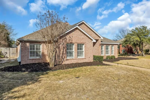 $375,000 | 7500 Caddo Court, Fort Worth, TX 76132