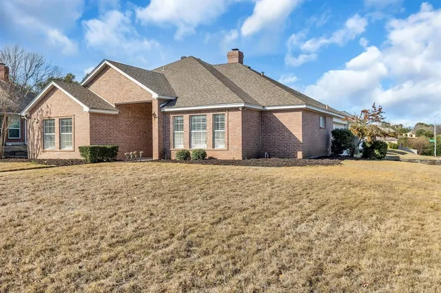 $375,000 | 7500 Caddo Court, Fort Worth, TX 76132
