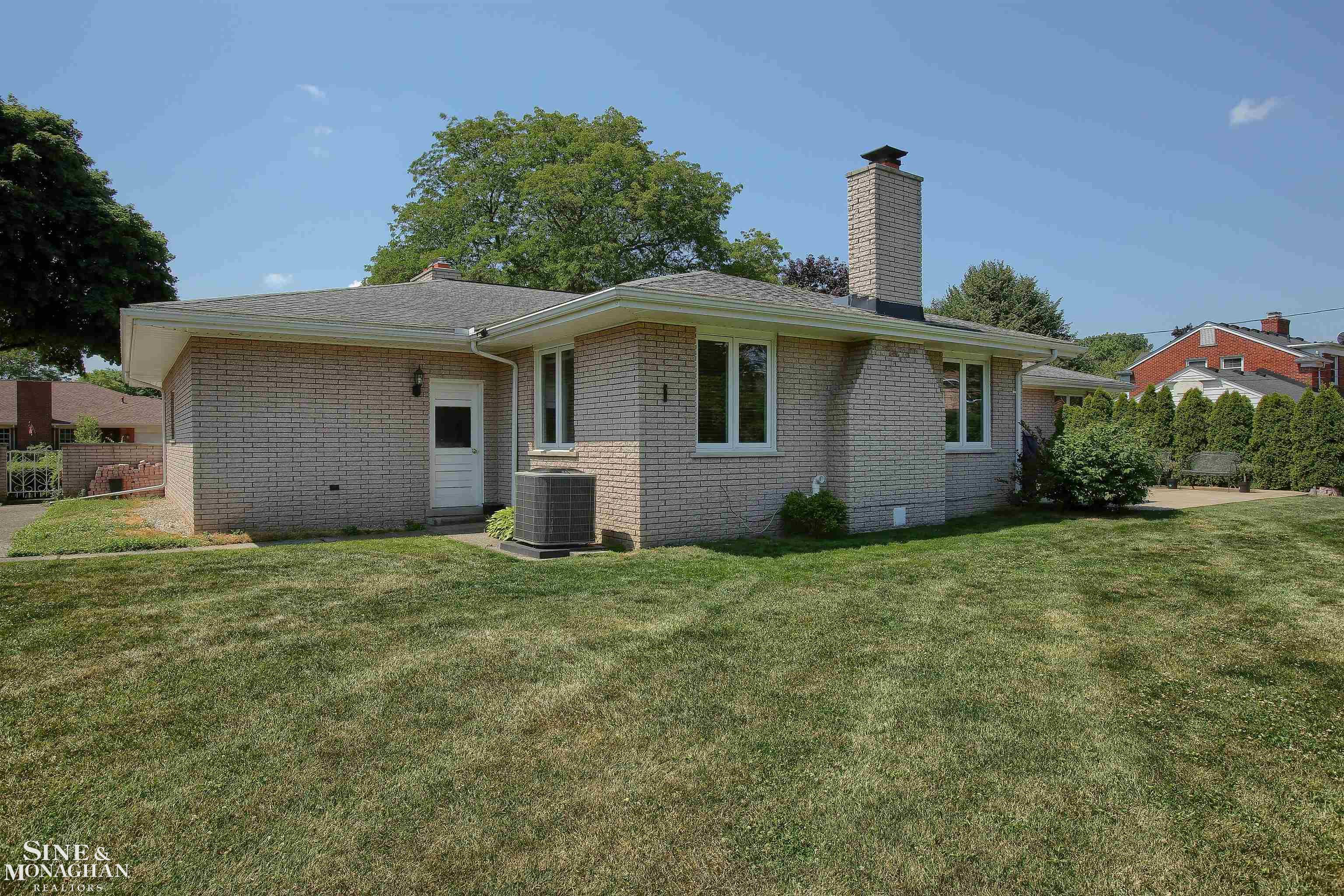 54 Willison Road Grosse Pointe Shores, MI 48236 - Photo 39 of 44