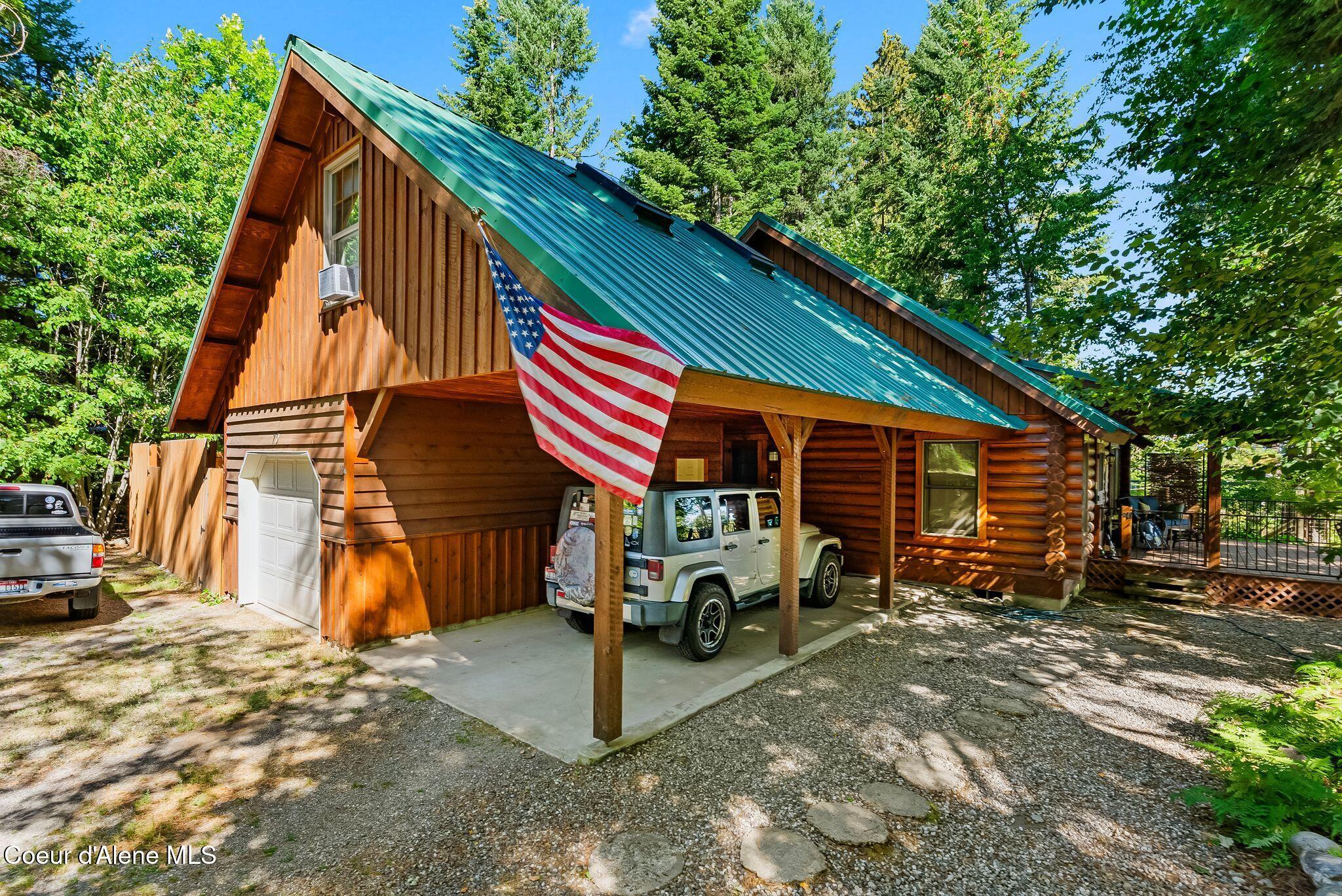 70 Hawkins Road Sagle, ID 83860 - Photo 25 of 30 Garage/Carport