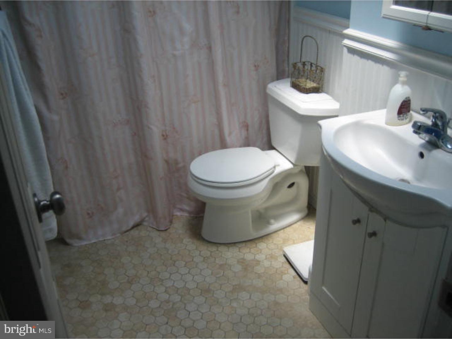 3024 Fairdale Road Philadelphia, PA 19154 - Photo 10 of 12 Gallery Image 10
