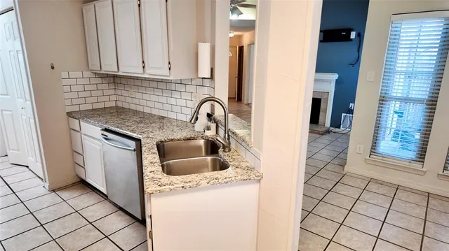 $279,900 | 4127 Hollow Oak Drive, Dallas, TX 75287