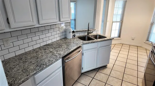 $279,900 | 4127 Hollow Oak Drive, Dallas, TX 75287