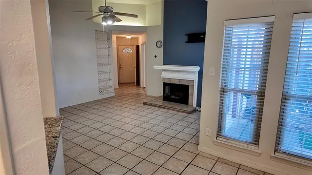 $279,900 | 4127 Hollow Oak Drive, Dallas, TX 75287