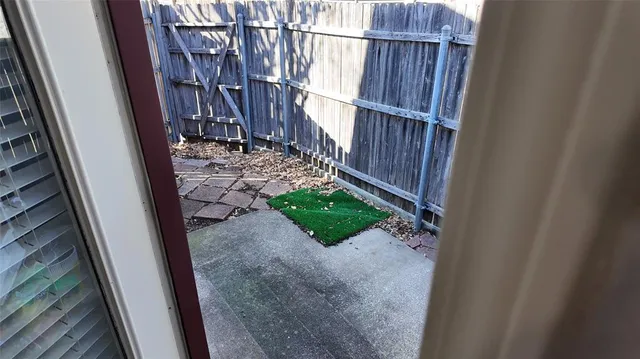 $279,900 | 4127 Hollow Oak Drive, Dallas, TX 75287